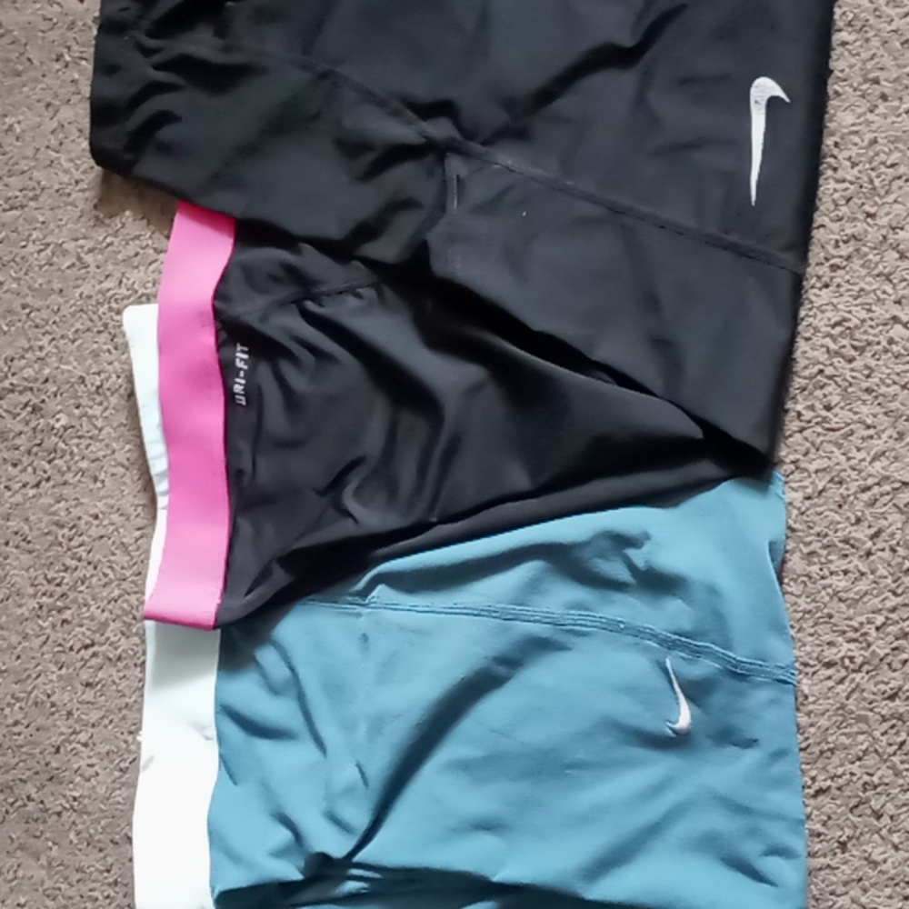 Nike Pro Leggings - image 1